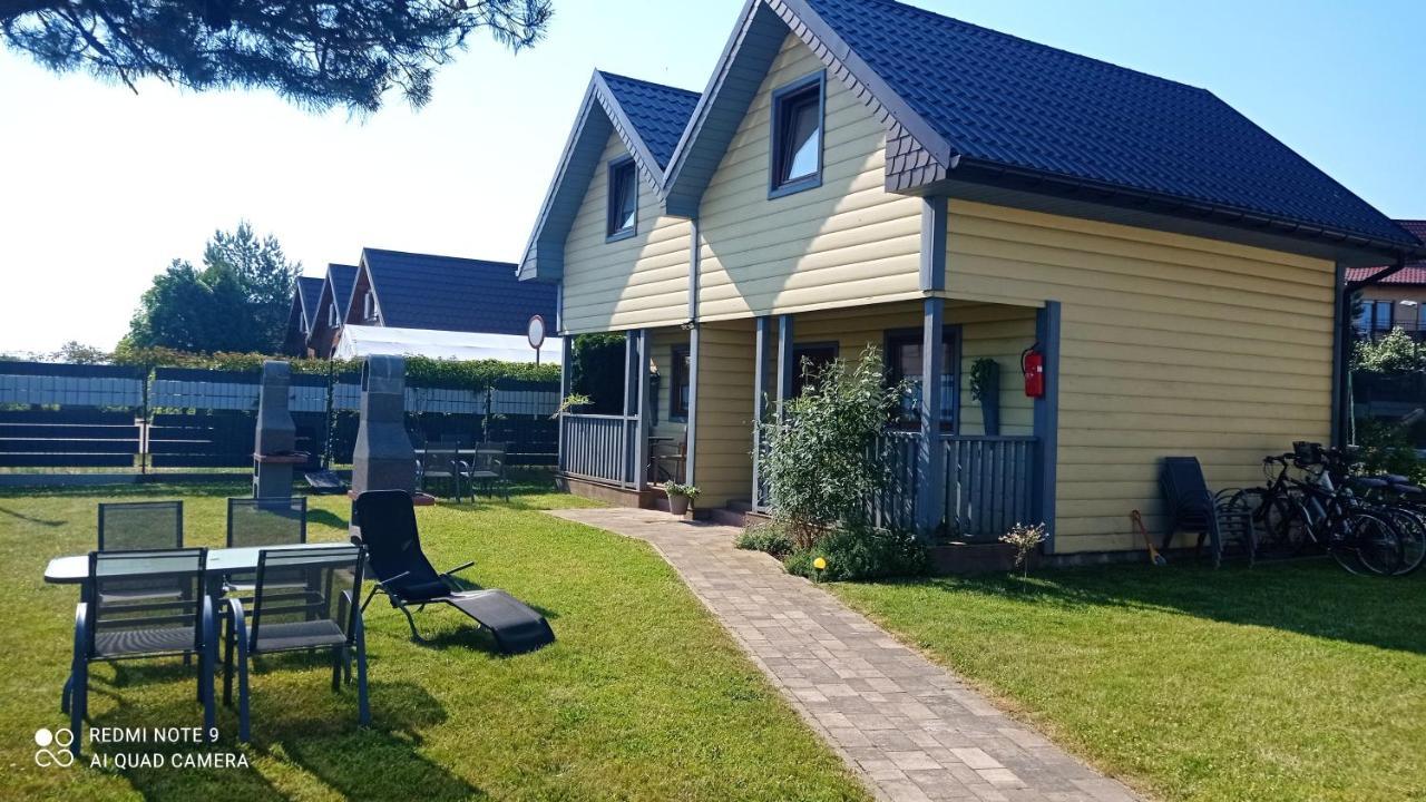 Domki Teo Pietrowe I Parterowe Rewal Eksteriør billede